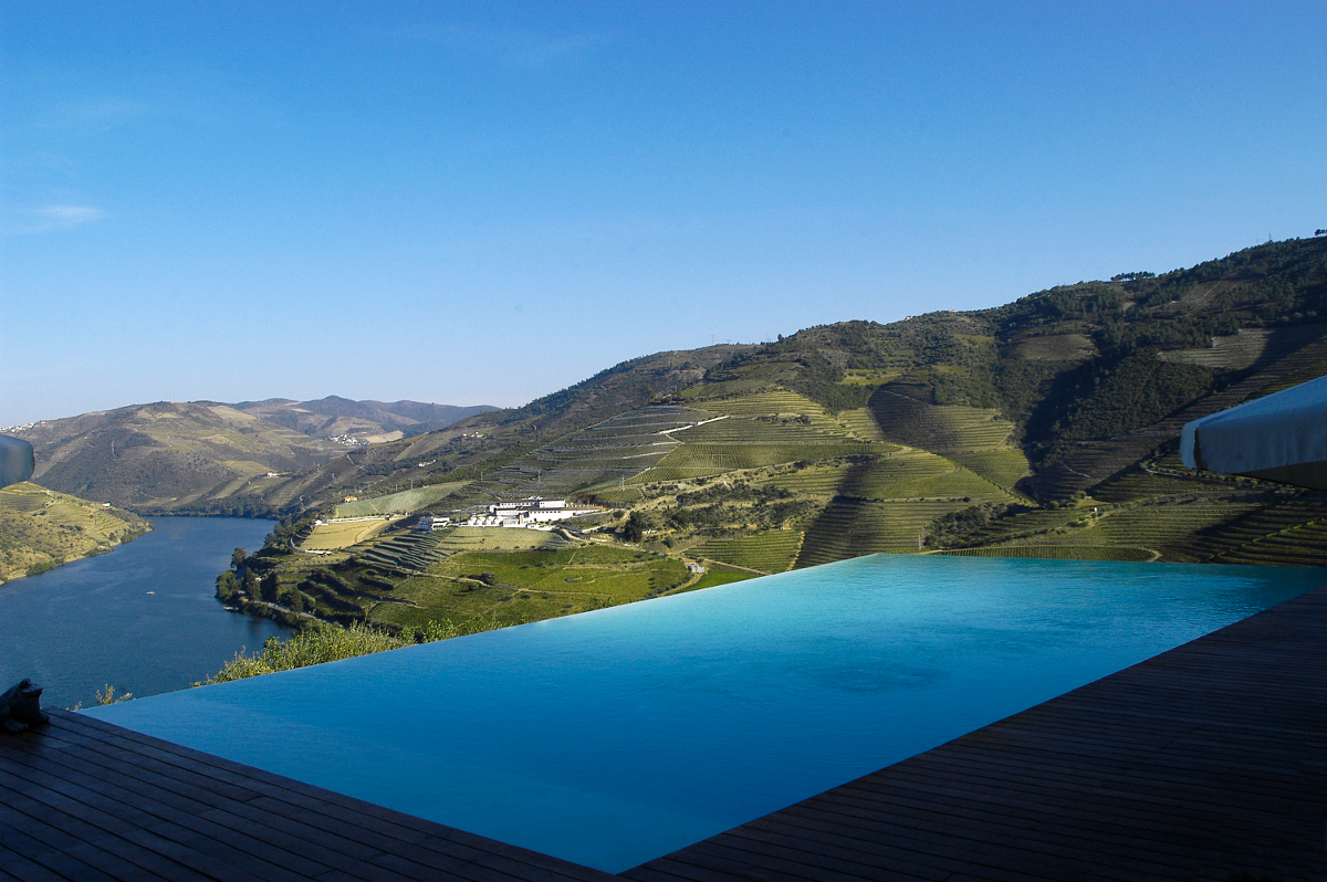 Quinta-do-Crasto_piscina-Souto-Moura